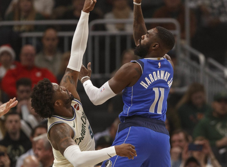 爱游戏游戏平台蒂姆新星回归赛场表现惊艳，独行侠未来可期！的简单介绍