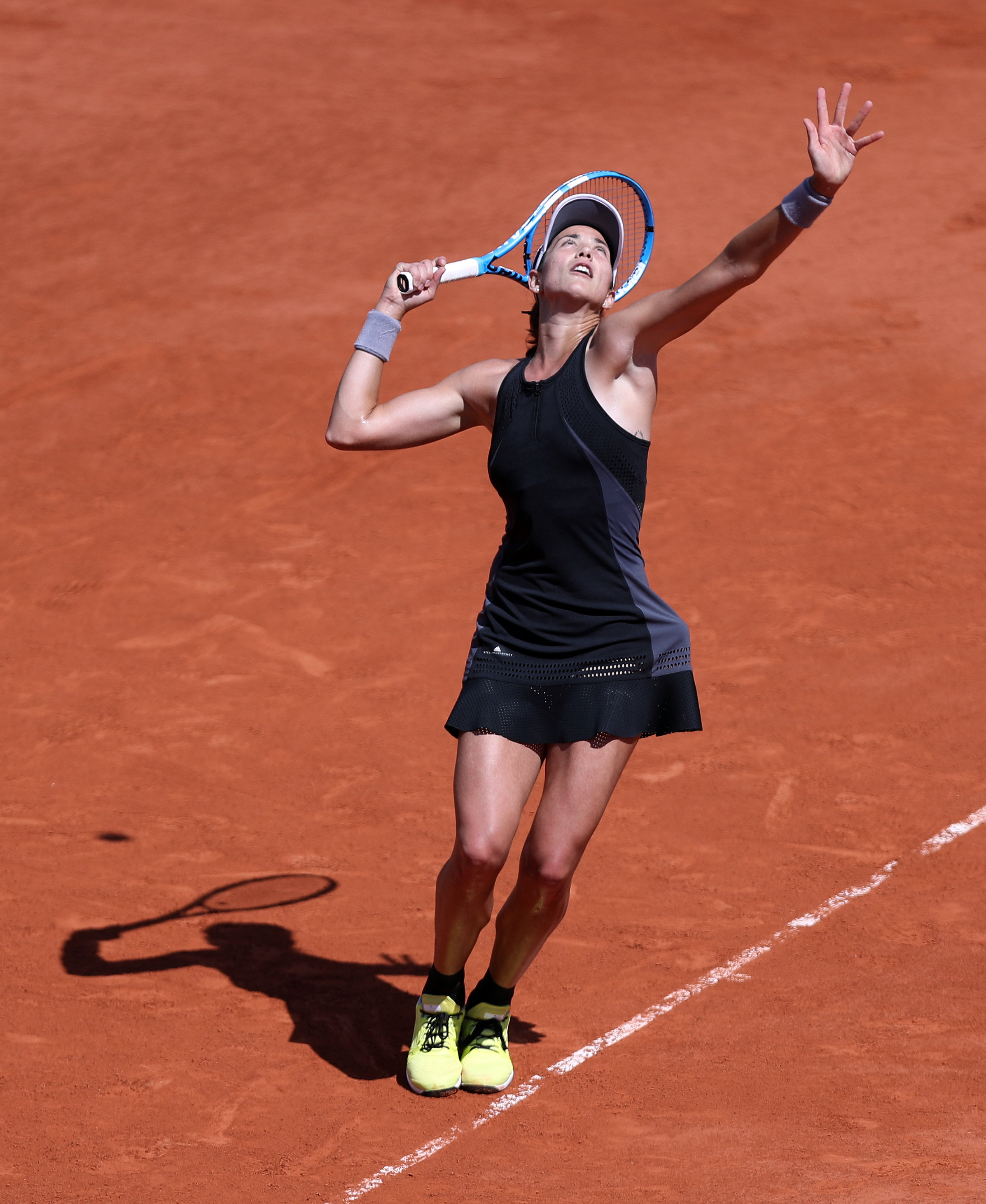 爱游戏平台体验关于詹姆斯巅峰对决,穆古鲁扎与30激战塞尔维亚队分钟,绝杀胜负难料!的信息